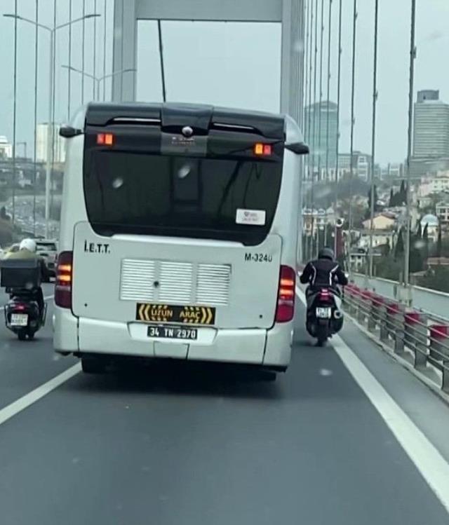 15 Temmuz Şehitler Köprüsü'nde İETT otobüsü, motosikletliye siper oldu