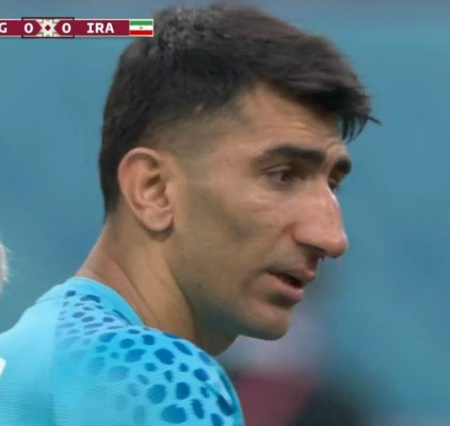 Dünya Kupası'nda yüreklar ağza geldi! Takım arkadaşıyla çarpışan kalecinin son hali içler acısı Dünya Kupası'nda yüreklar ağza geldi! Takım arkadaşıyla çarpışan kalecinin son hali içler acısı