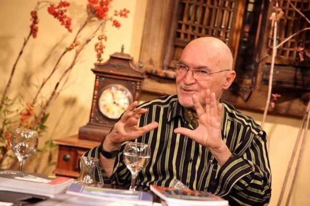 Gazeteci Hıncal Uluç, 83 yaşında hayatını kaybetti Gazeteci Hıncal Uluç, 83 yaşında hayatını kaybetti