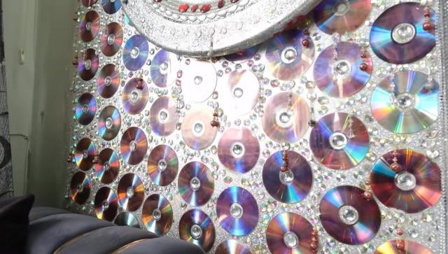 Kobra Murat evinin kapılarını açtı, kızının altınları görenlerin ağzını açık bıraktı Kobra Murat evinin kapılarını açtı, kızının altınları görenlerin ağzını açık bıraktı