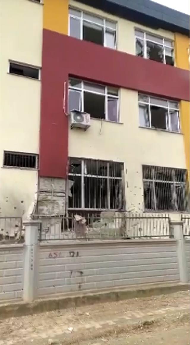 Terör örgütü tarafından fırlatılan roketinin isabet ettiği okuldan ilk görüntüler