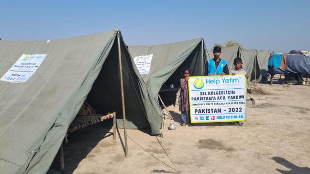 Avrupalı Türklerden Pakistan sel bölgesine yardım