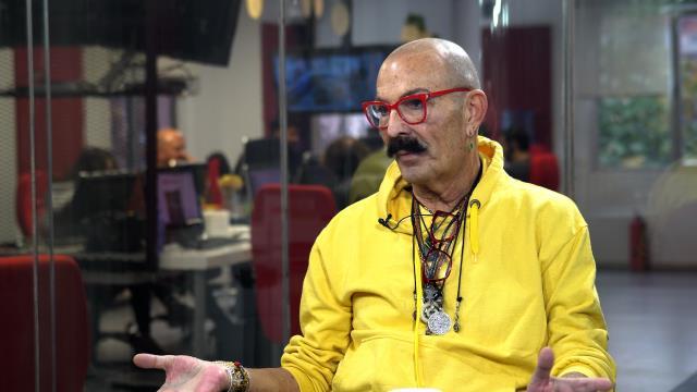 'Ben gay değilim' diyen Cemil İpekçi'den cinsellik itirafı: Kadınla da erkekle de birlikte oldum 'Ben gay değilim' diyen Cemil İpekçi'den cinsellik itirafı: Kadınla da erkekle de birlikte oldum