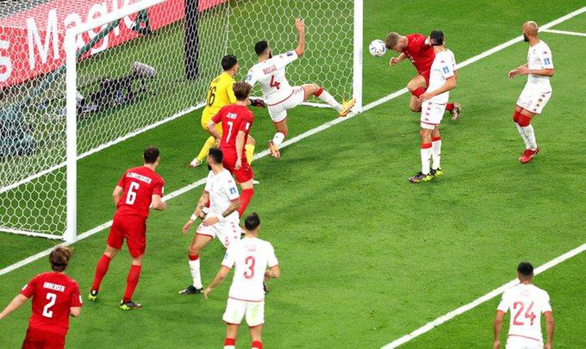 Dünya Kupası'nda sürprizler devam ediyor! Cornelius kaçırdı, Danimarka takıldı