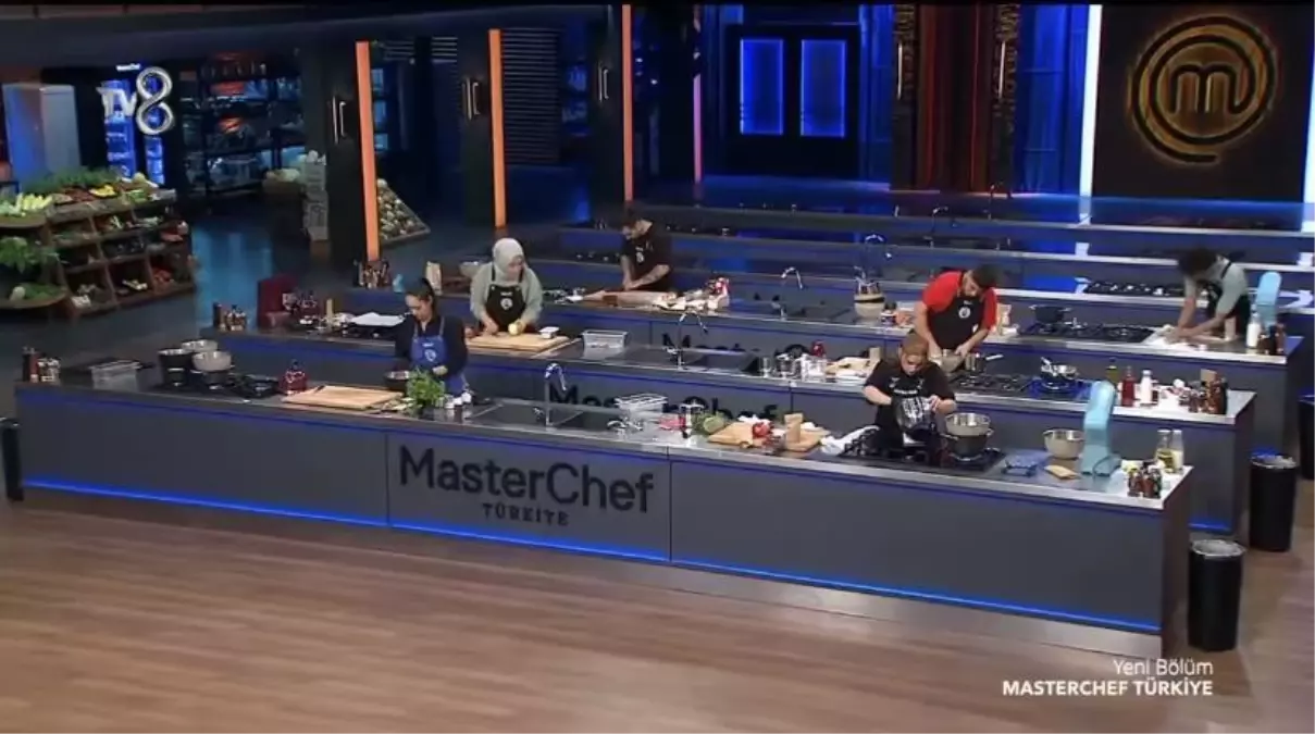 MasterChef Mavi ve Kırmızı Takım Kadrosu! 21 Kasım MasterChef Mavi takım ve Kırmızı takım yarışmacıları kimler? MasterChef bu haftanın kadrosu!