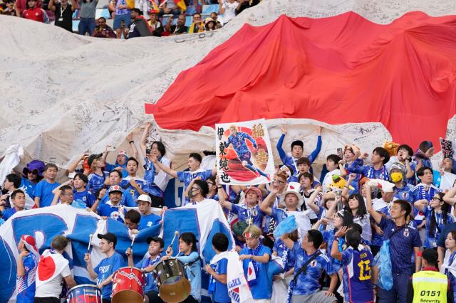 Dünya Kupası'nda maçın önüne geçen olay! Japonları görenler tribünden gözünü alamadı