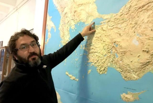 Düzce'deki sarsıntı beklenen büyük İstanbul depremini tetikler mi? Profesör vatandaşları tedirgin eden soruyu yanıtladı