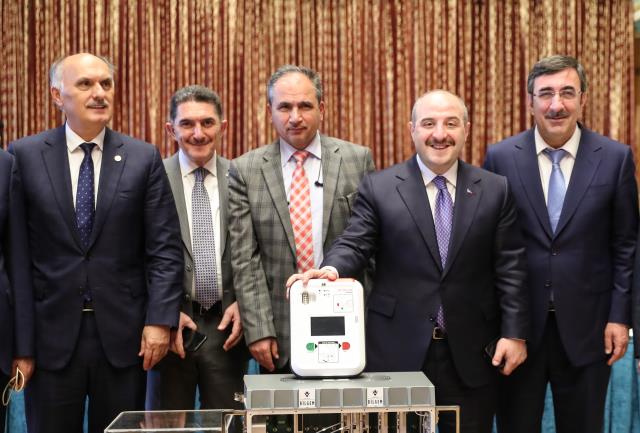 F-16'ların yerini alacak Milli Muharip Uçak'ın kritik parçası TBMM'de tanıtıldı