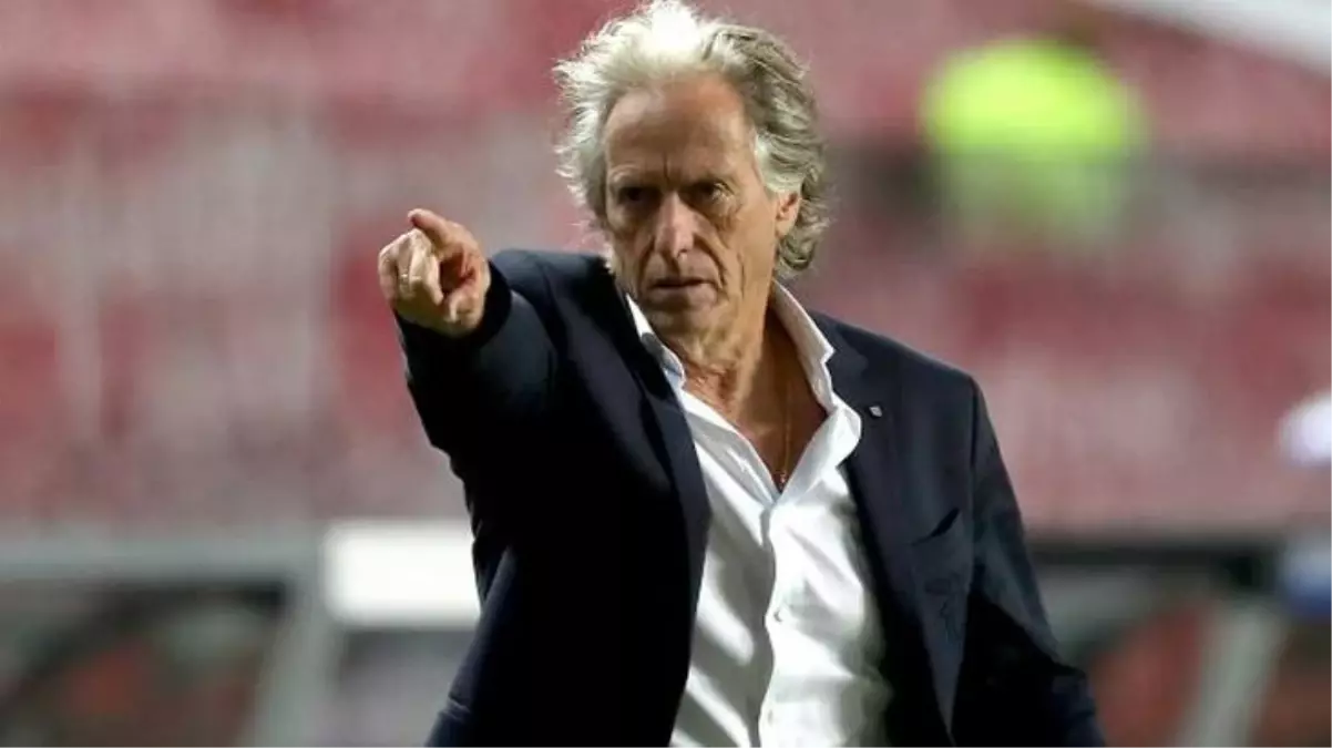 Jorge Jesus bile ona çare olamadı! Fenerbahçe'nin sükse yaratan transferi takımdan ayrılıyor