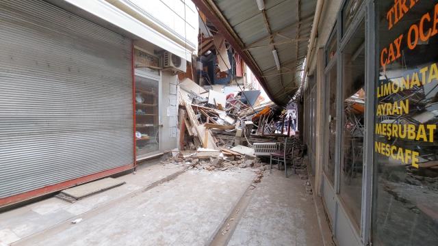 Son Dakika! 5.9'luk Düzce depreminde can kaybı var mı? Son durumu Cumhurbaşkanı Erdoğan paylaştı
