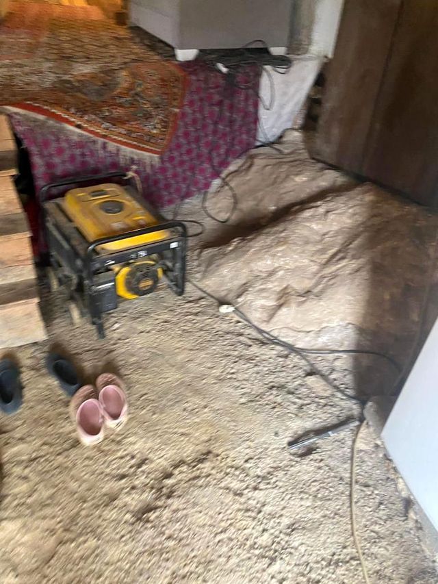 Bursa'da yok artık dedirten olay: Evin içinde kazı yaparken yakalandı Bursa'da yok artık dedirten olay: Evin içinde kazı yaparken yakalandı
