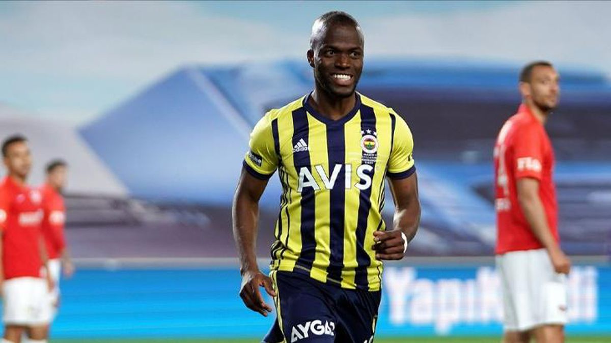Fenerbahçe'den ayrılıyor mu? Valencia'nın menajerinden olay sözler