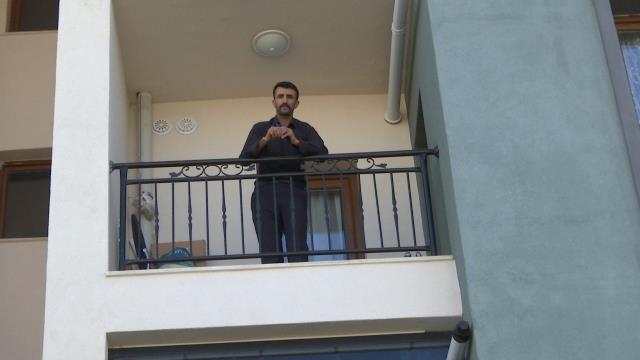 'Pişmiş tavuğun' başına gelmeyen olay onun başına geldi: Evde mahsur kaldığı için işinden kovuldu