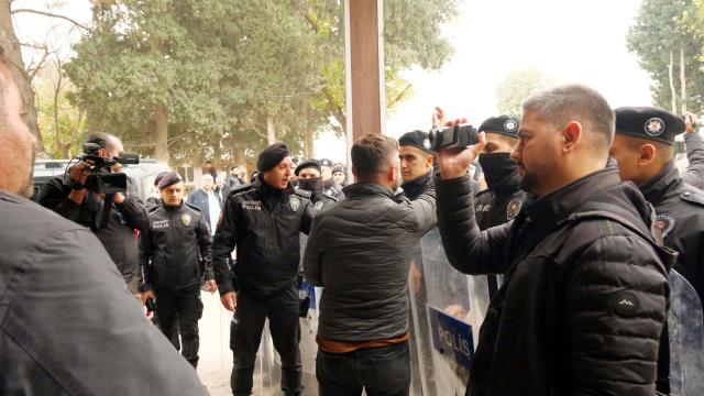 Ümit Özdağ, terör saldırısının yaşandığı Karkamış'a gitti! 40 kişilik grubun protestosuyla ortalık fena karıştı