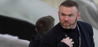 Rooney'nin soyunma odası konuşmaları gençleri dehşete düşürdü: Cinsel organının boyunu anlatıyor