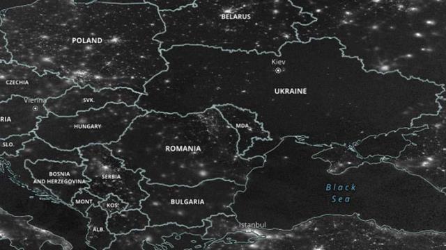Rusya'nın füze saldırıları sonrasında Ukrayna karanlığa gömüldü