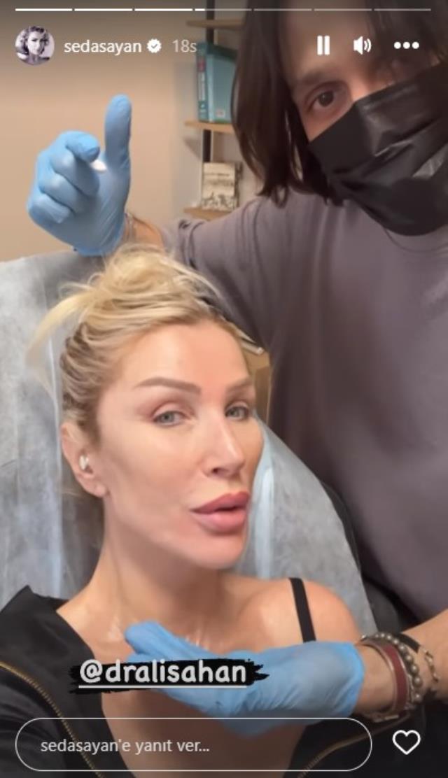 Estetik yaptırmaya doymayan Seda Sayan, bu sefer de çenesi yaptırdı Estetik yaptırmaya doymayan Seda Sayan, bu sefer de çenesi yaptırdı