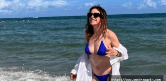 Melis Sezen, mavi bikinisiyle Miami sahillerini kasıp kavurdu