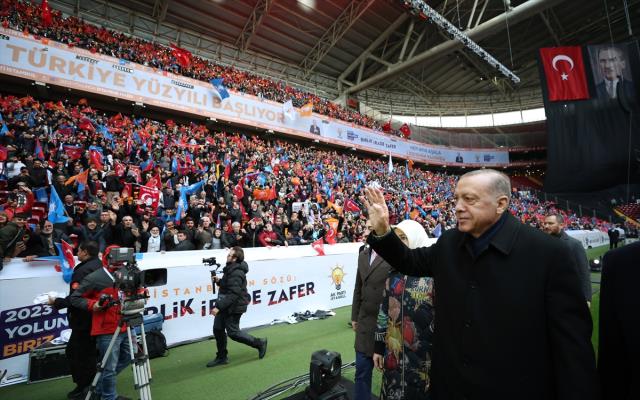 Son Dakika: Seçim startını İstanbul'da verdi! Cumhurbaşkanı Erdoğan'dan on binlerin huzurunda AK Partililere talimat