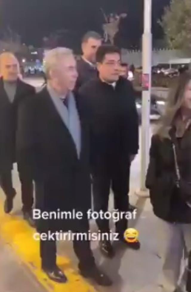 Utandıklarını görünce yanları gitti! Mansur Yavaş'ın genç kızlara sorduğu tek soru havalara uçurdu