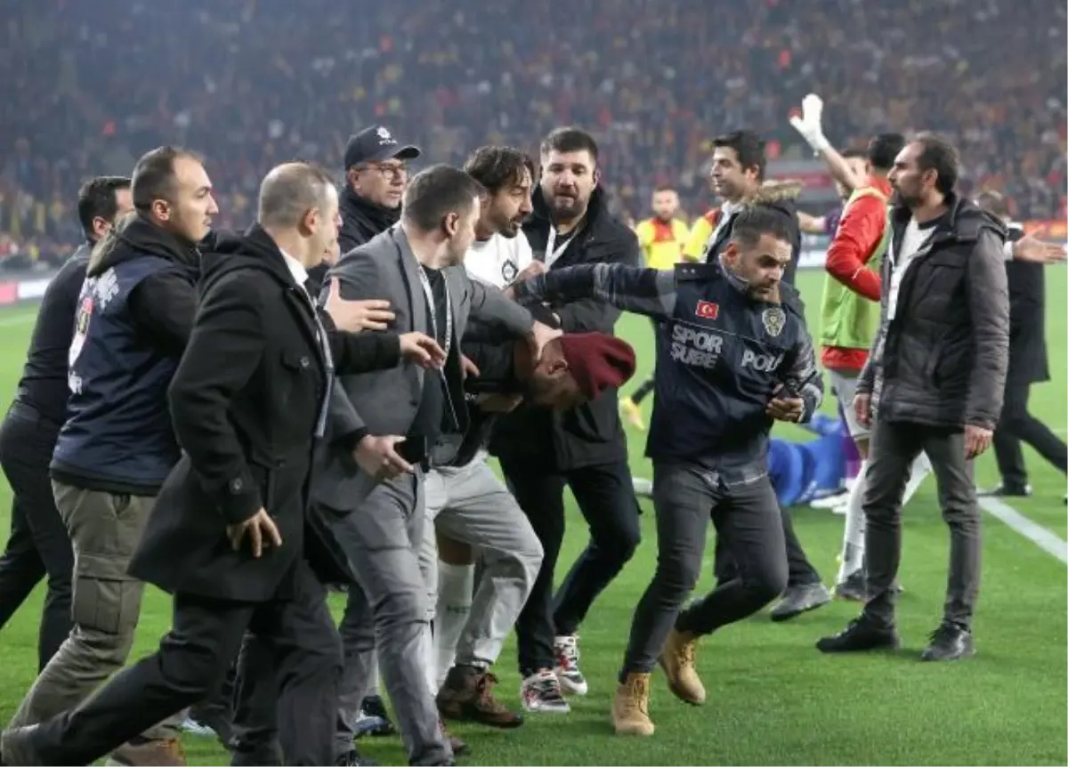 Altay kalecisine saldıran kişi tutuklandı mı, ceza alacak mı, ne cezası aldı? Altay kalecisine saldıran kişi kimdir, kaç yaşında?