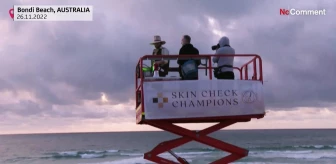 Avustralya'da yüzlerce kişi Bondi Plajı'nda çıplak poz verdi