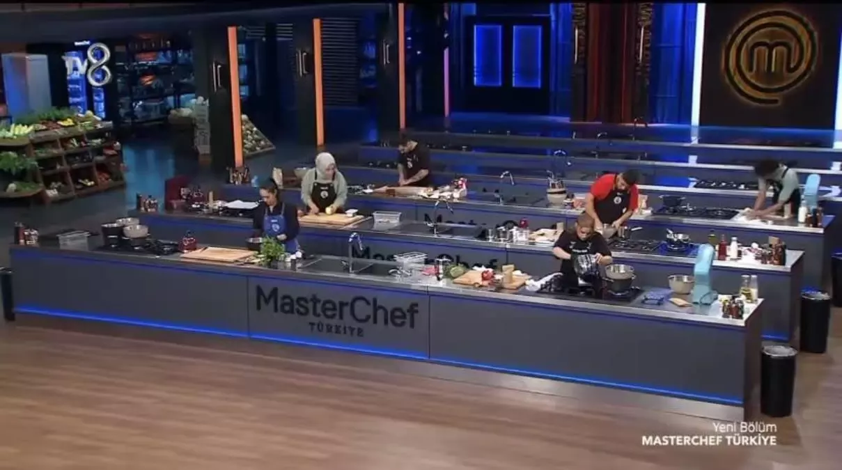 MasterChef Mavi ve Kırmızı Takım Kadrosu! 28 Kasım MasterChef Mavi takım ve Kırmızı takım yarışmacıları kimler? MasterChef bu haftanın kadrosu!