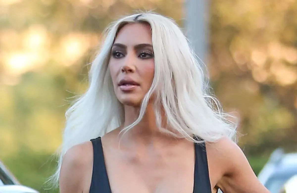 Kim Kardashian Balenciaga ile ortaklığını yeniden değerlendiriyor