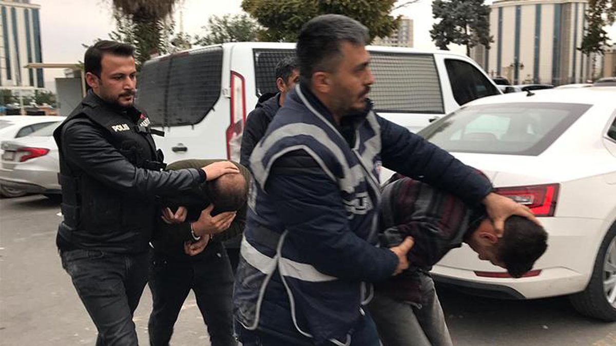 Şanlıurfa'da iki polisi yaralayan uyuşturucu satıcıları Suriye'ye kaçmak isterken yakalandı