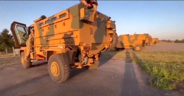 Ukrayna askerlerinden YPG'lilere skandal destek