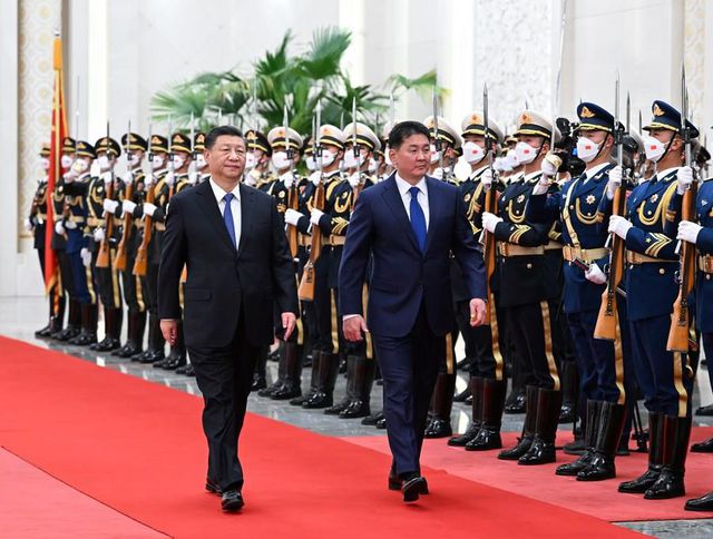 Xi, Moğolistan Cumhurbaşkanı ile Görüştü Xi, Moğolistan Cumhurbaşkanı ile Görüştü