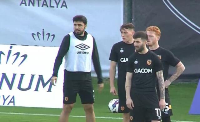 Başakşehir- Hull City maçında Ozan Tufan oynuyor mu? Başakşehir maçında Ozan Tufan var mı?