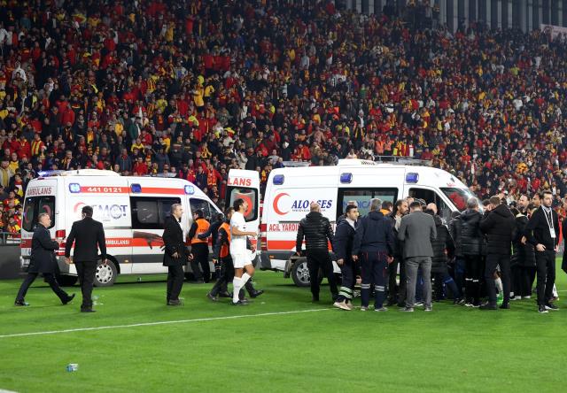 Son Dakika: Göztepe-Altay maçında çıkan olaylarla ilgili mahkemeye sevk edilen 19 kişi tutuklandı