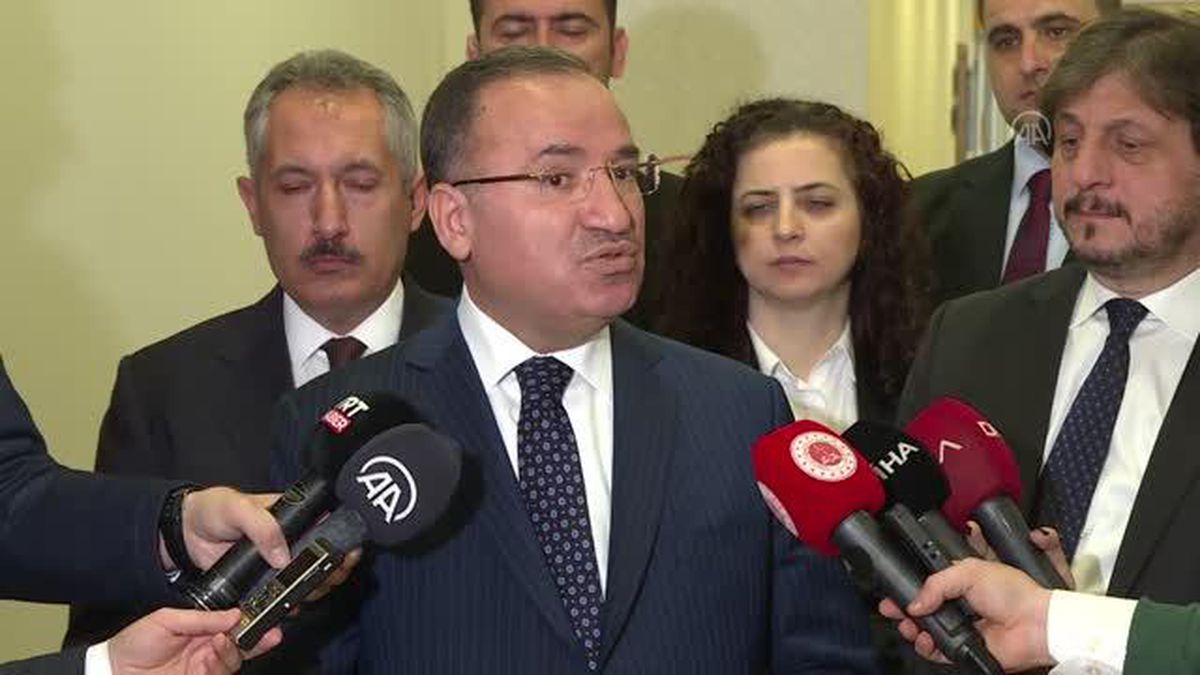 Bozdağ: 'Eski Türkiye'yi, Türk milletinin önüne umut olarak kimse koyamaz'