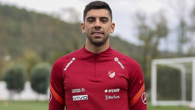 Galatasaray'dan stopere yerli hamlesi! İki milli yıldızla masaya oturulacak Galatasaray'dan stopere yerli hamlesi! İki milli yıldızla masaya oturulacak