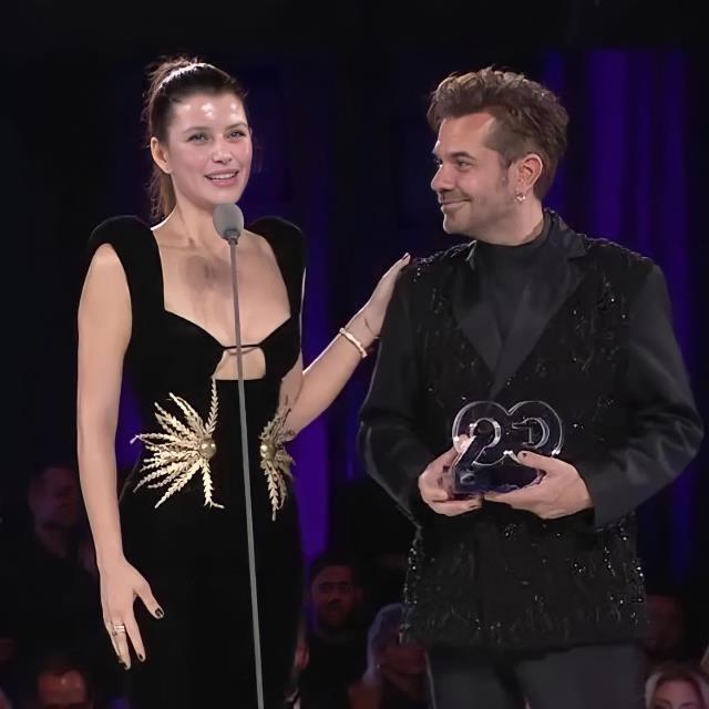 GQ ödüllerini kim kazandı 2022? GQ Türkiye Men Of The Year ödülleri sahipleri kimler oldu? Yılın ekran yüzü, yılın ikonu, yılın komedi oyuncusu kim?