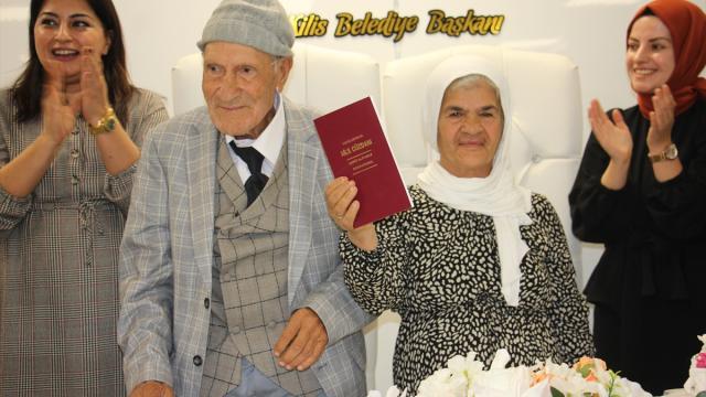Türkiye bu nikahı konuşuyor! Gelin ve damat hakkındaki detaya inanamayacaksınız Türkiye bu nikahı konuşuyor! Gelin ve damat hakkındaki detaya inanamayacaksınız