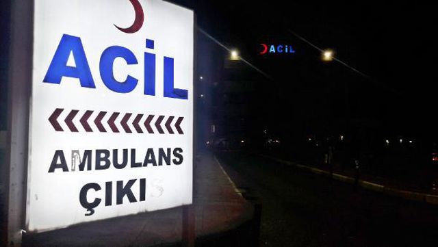 Karısıyla ilişki yaşayan adamın yengesini sokakta görünce deliye döndü, hemen silahına sarıldı Karısıyla ilişki yaşayan adamın yengesini sokakta görünce deliye döndü, hemen silahına sarıldı