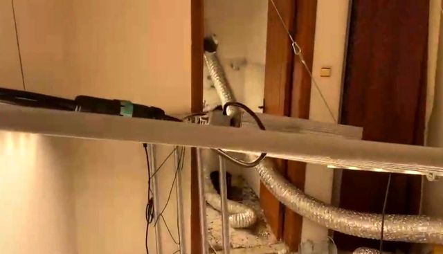 Yurt dışından getirilen özel ekipman ile evlerine uyuşturucu yerleştirmişler! Operasyonda 2 şüpheli yakalandı