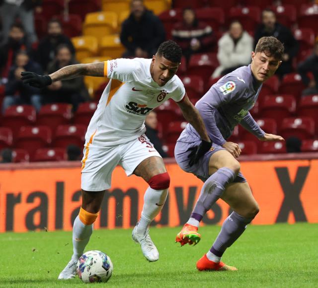 Aslan tat vermedi! 7 gollü maçta Galatasaray kaybetti