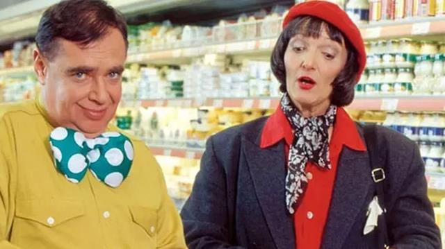 Evinde hayatını kaybeden Güzin Çorağan'ın son görüntüsü ortaya çıktı Evinde hayatını kaybeden Güzin Çorağan'ın son görüntüsü ortaya çıktı