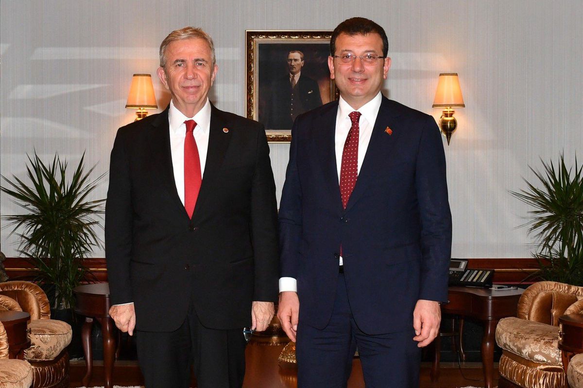 İmamoğlu ve Yavaş'tan aralarının açık olduğu dedikodularını bitiren kare! İkisi de aynı notla paylaştı