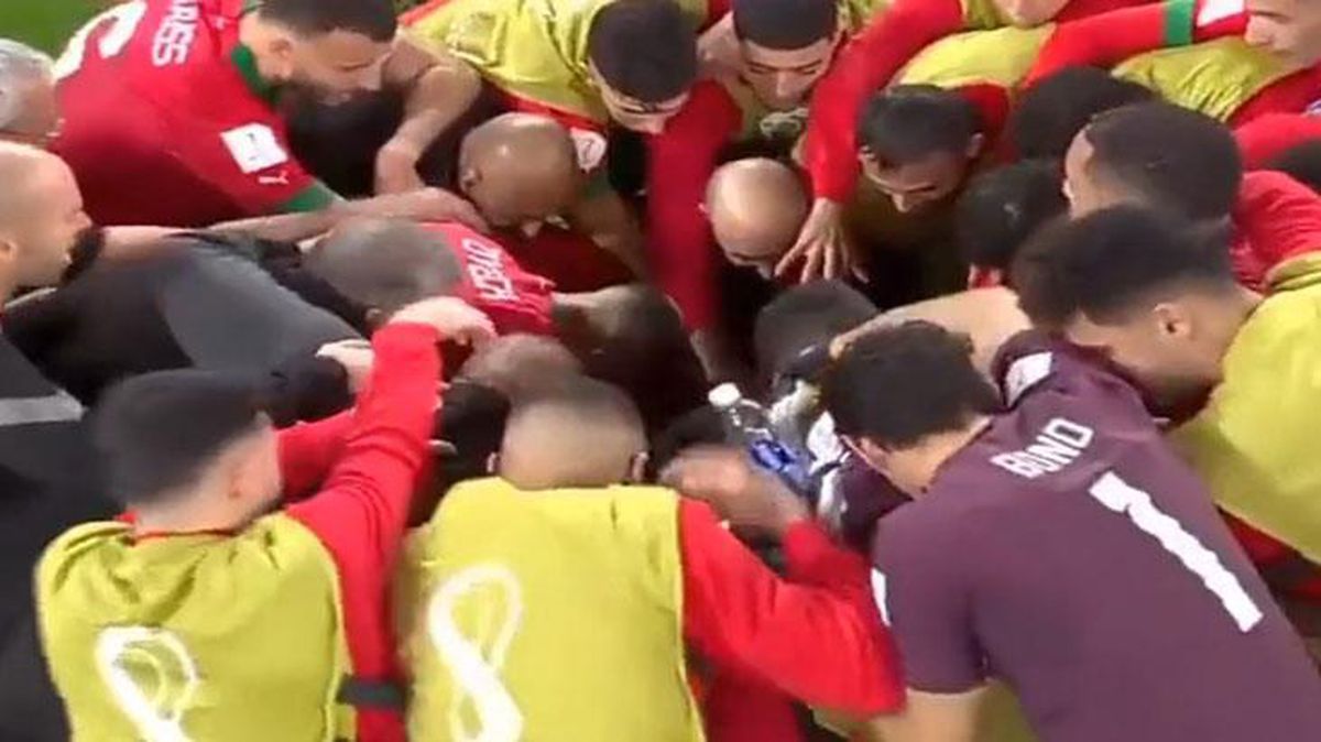 Faslı futbolcular, Dünya Kupası'ndaki tarihi penaltılar öncesi tek bir ağızdan aynı sureyi okudu