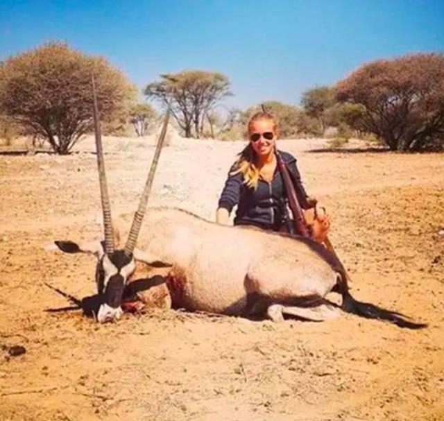 Dünyanın en çekici taraftarı seçilmişti! Bir paylaşımı hızlı başlayan ününü yerle bir etti