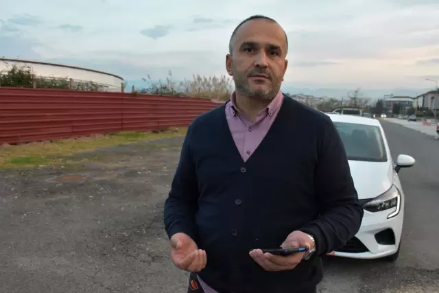 Araç kiralamak isterken hayatının şokunu yaşadı: Sen artık bunun üzerine suyunu iç Araç kiralamak isterken hayatının şokunu yaşadı: Sen artık bunun üzerine suyunu iç