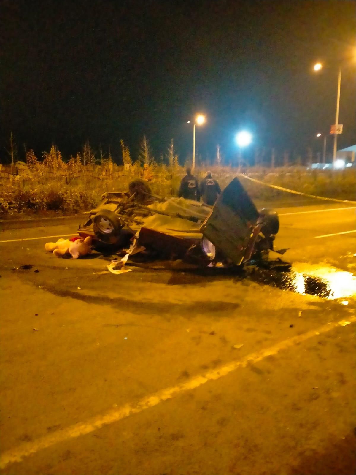 Rize'de 'dur' ihtarına uymayıp polisten kaçan 4 kişi, kaza yapınca yaralandı