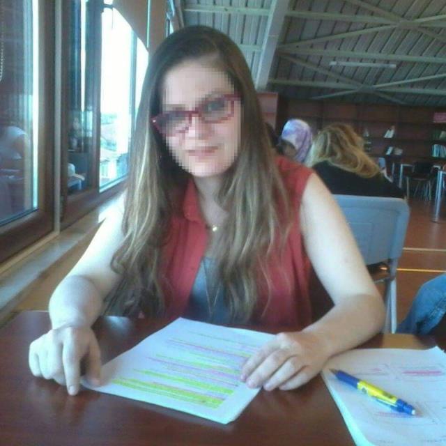 Bileziklerini almak için komşunu yakarak öldüren kreş öğretmenine müebbet hapis Bileziklerini almak için komşunu yakarak öldüren kreş öğretmenine müebbet hapis