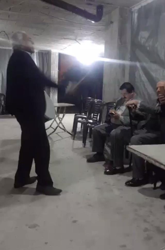 Hatay'da düğünde davul çalan adam kalp krizi geçirerek hayatını kaybetti