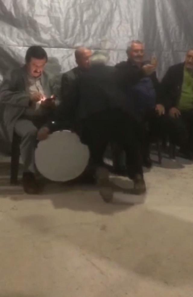 Hatay'da düğünde davul çalan adam kalp krizi geçirerek hayatını kaybetti