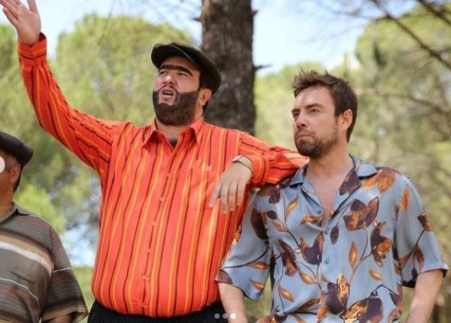 Şahan Gökbakar'ın Recep İvedik 7 filminde sürpriz şarkıcı izleyenleri şaşırttı Şahan Gökbakar'ın Recep İvedik 7 filminde sürpriz şarkıcı izleyenleri şaşırttı